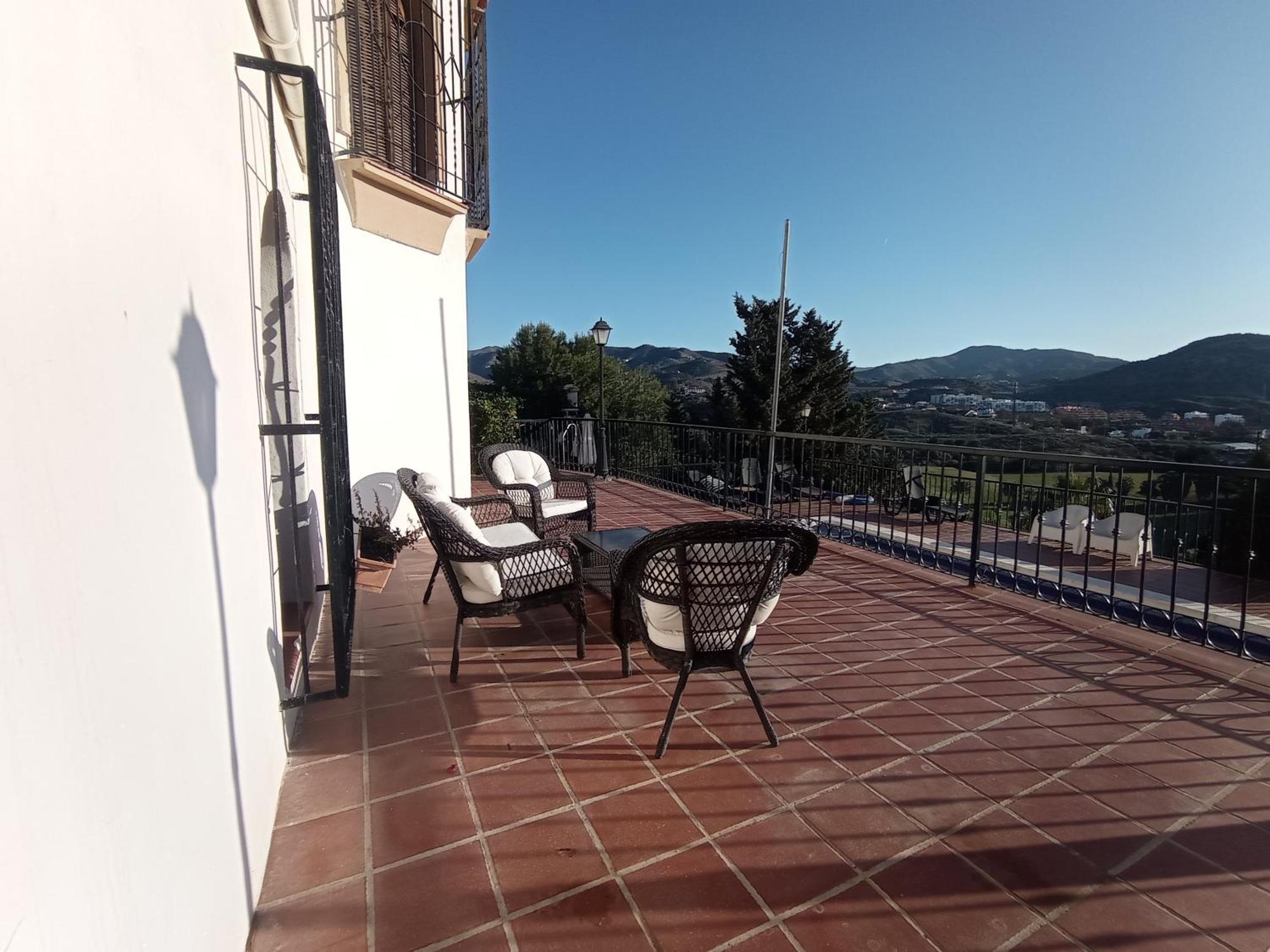 Apartamento En Villa Con Piscina มาลากา ภายนอก รูปภาพ