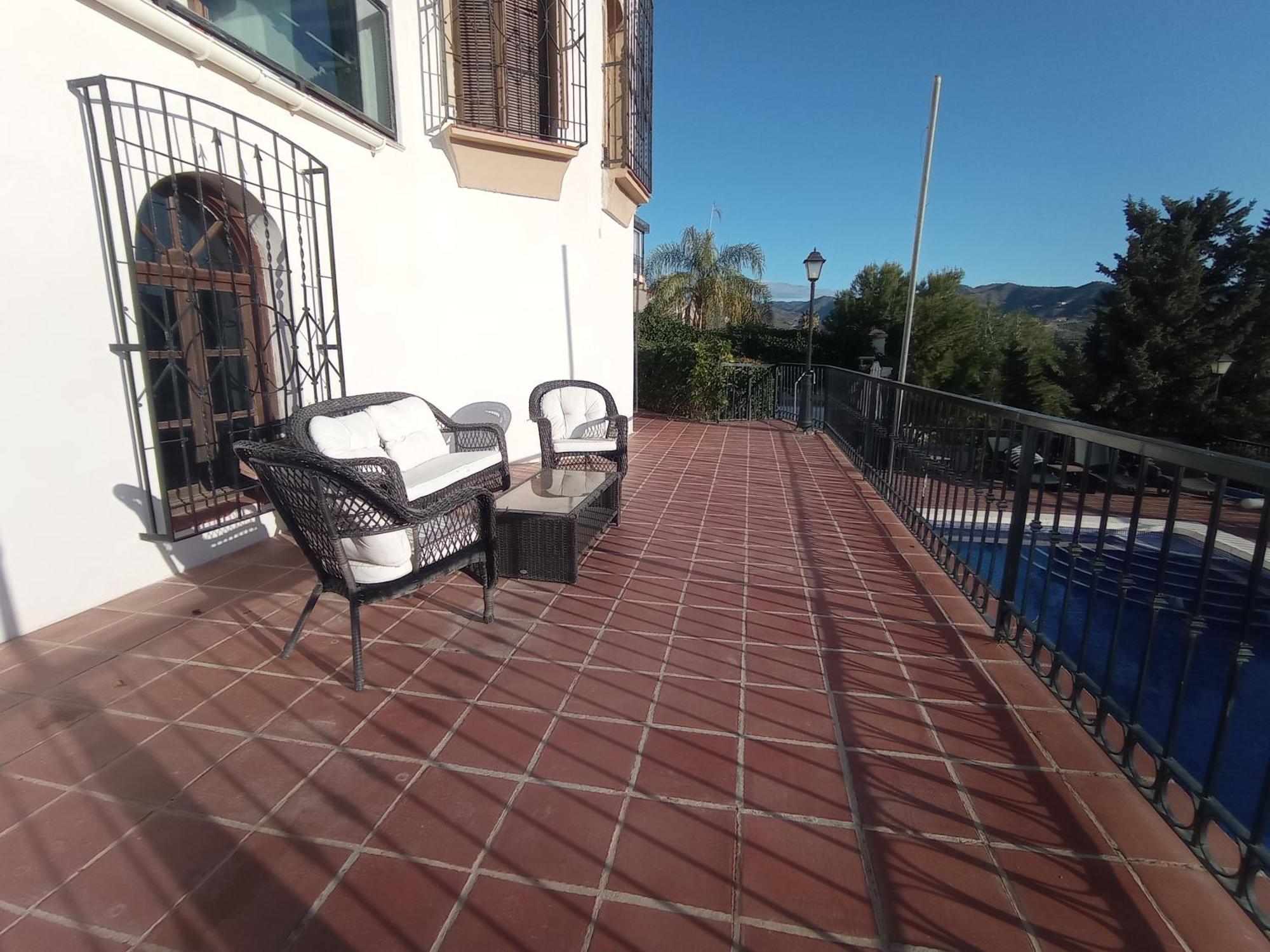 Apartamento En Villa Con Piscina มาลากา ภายนอก รูปภาพ