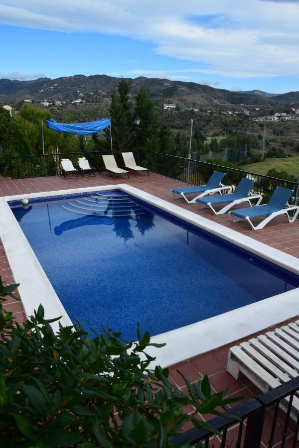 Apartamento En Villa Con Piscina มาลากา ภายนอก รูปภาพ